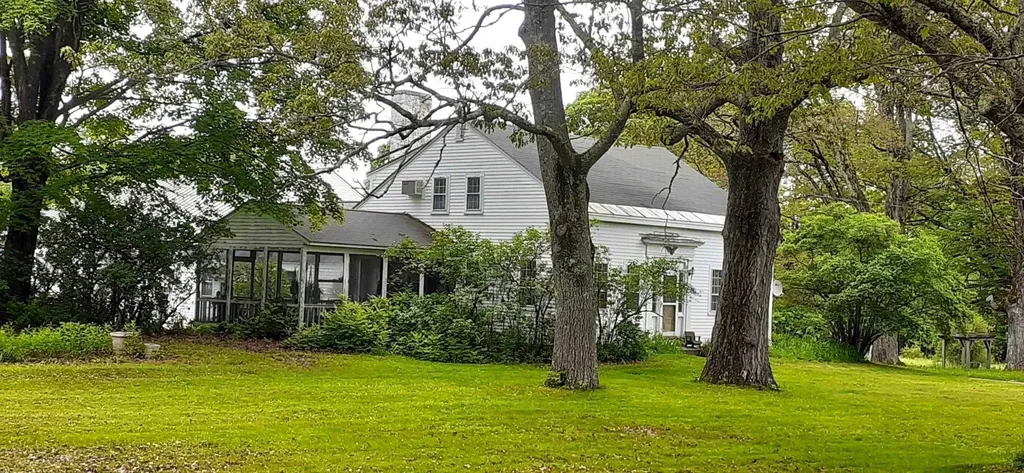 524 North Road Danbury NH 03230