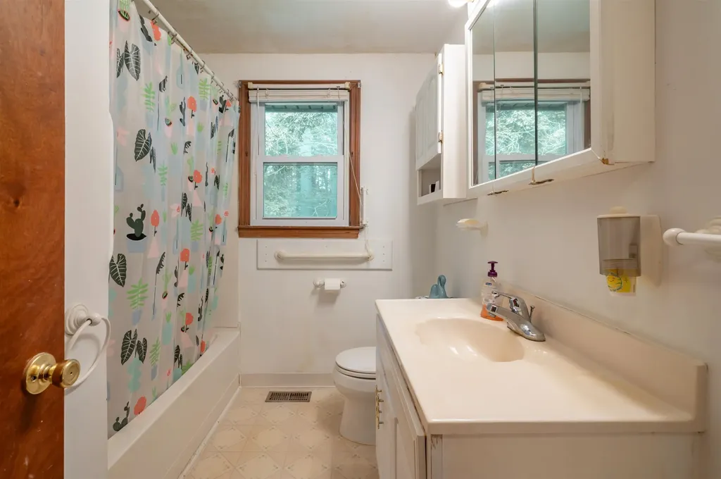 7 Fairway Drive Merrimack NH 03054