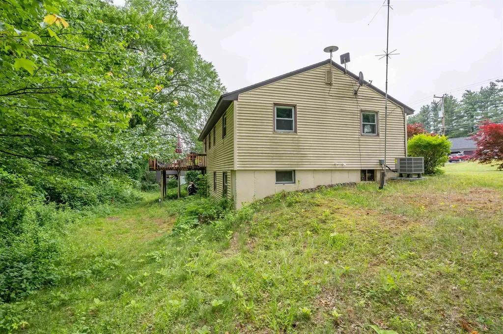 7 Fairway Drive Merrimack NH 03054