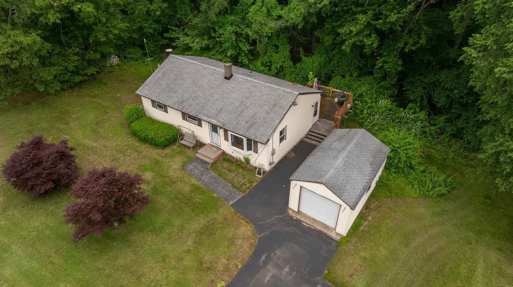 7 Fairway Drive Merrimack NH 03054