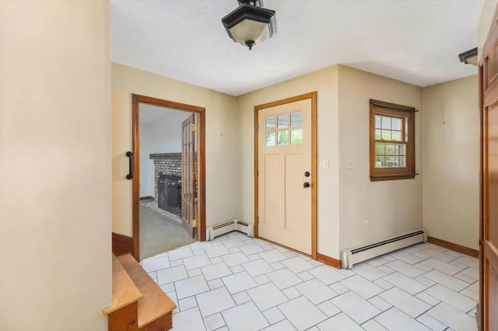 240 Middle Winchendon Road Rindge NH 03461