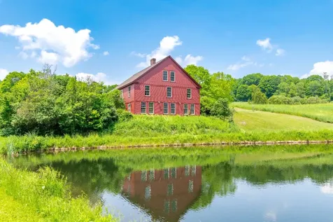 1342 Gilfillan Road Ryegate VT 05069