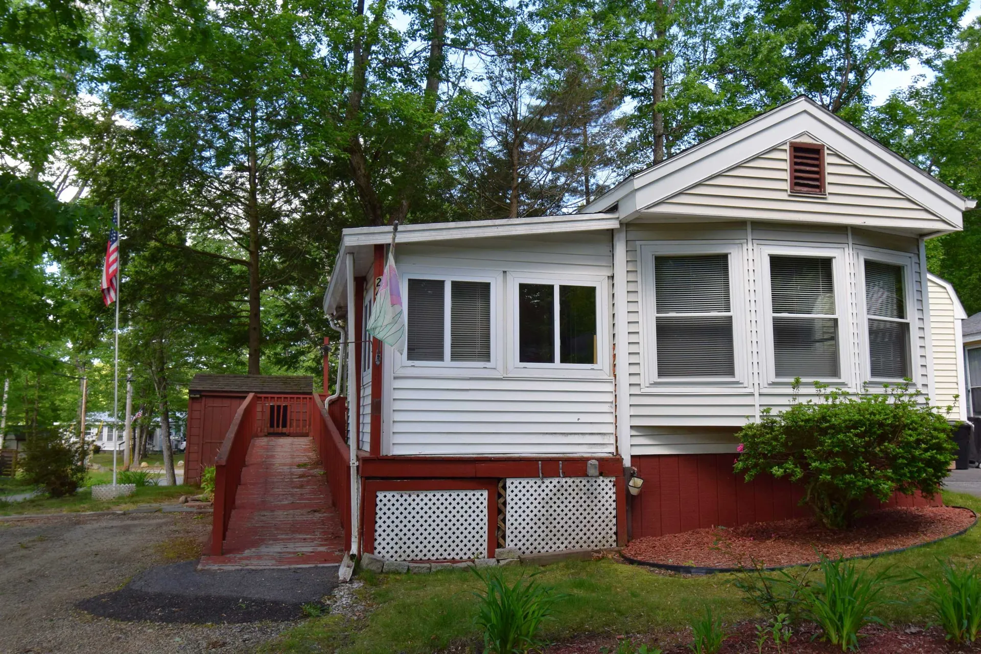 24 Grandma's Lane Danville NH 03819