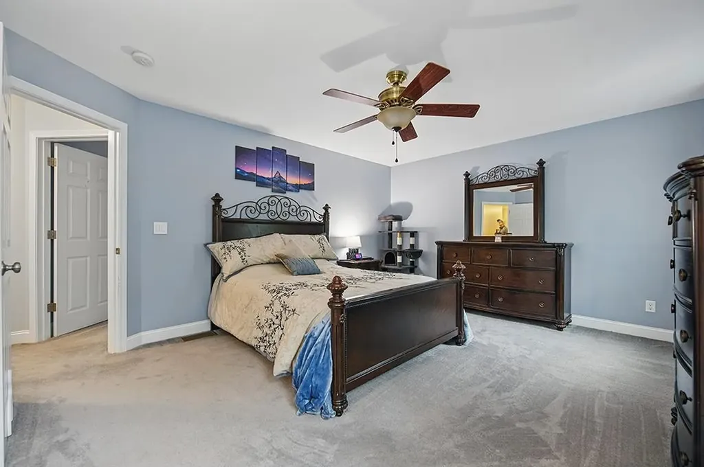 25 Pond Road Raymond NH 03077