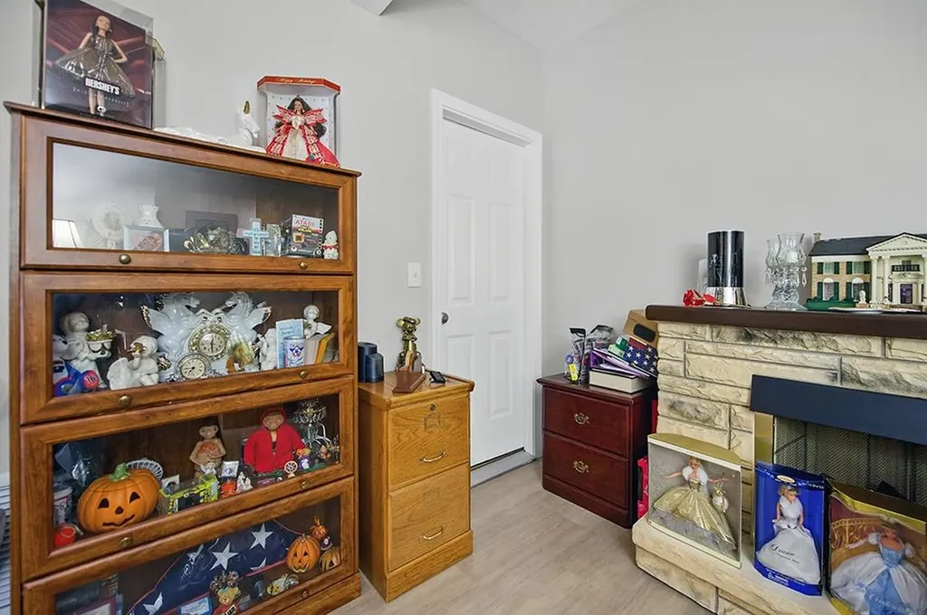 25 Pond Road Raymond NH 03077