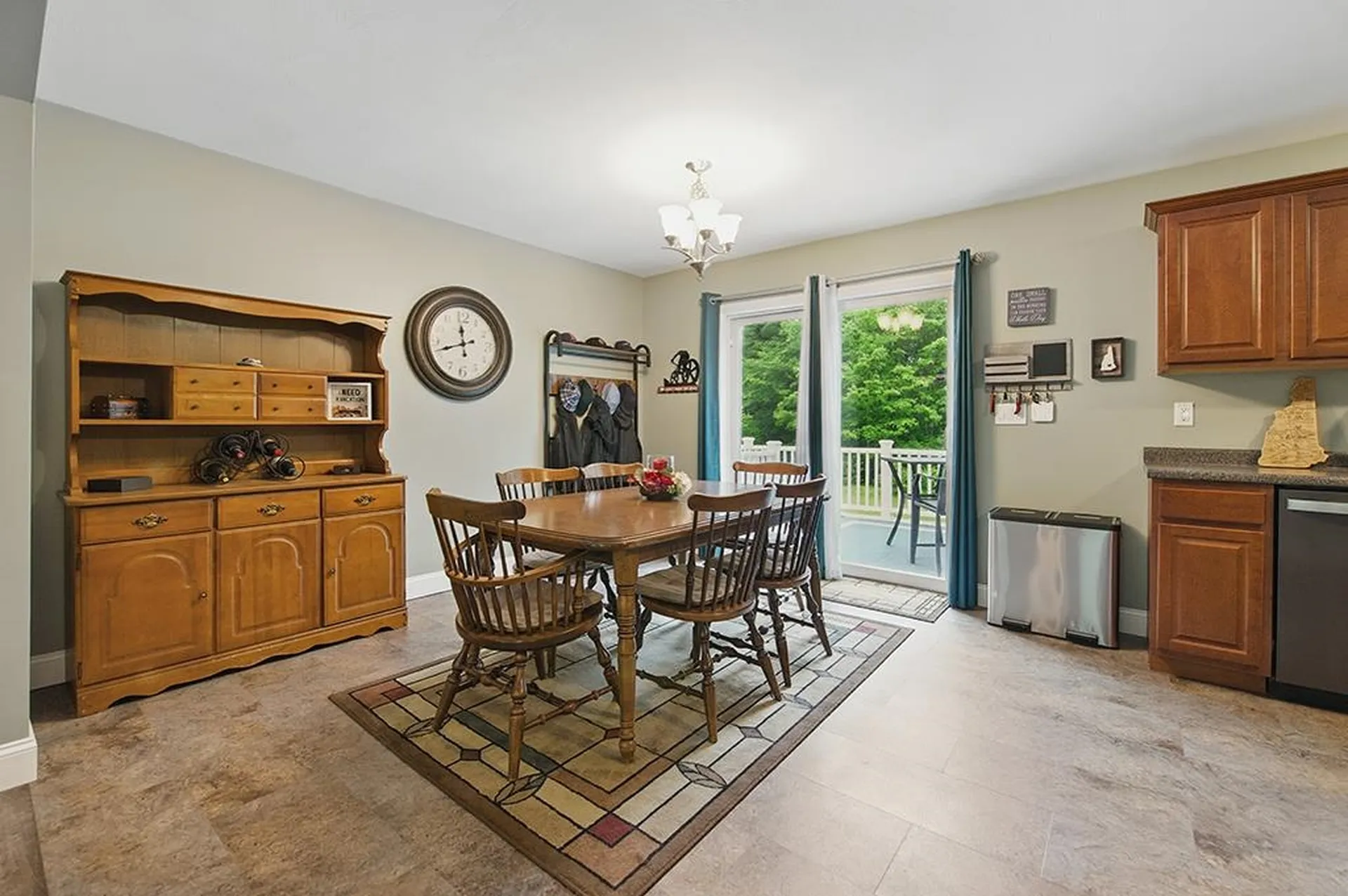 25 Pond Road Raymond NH 03077