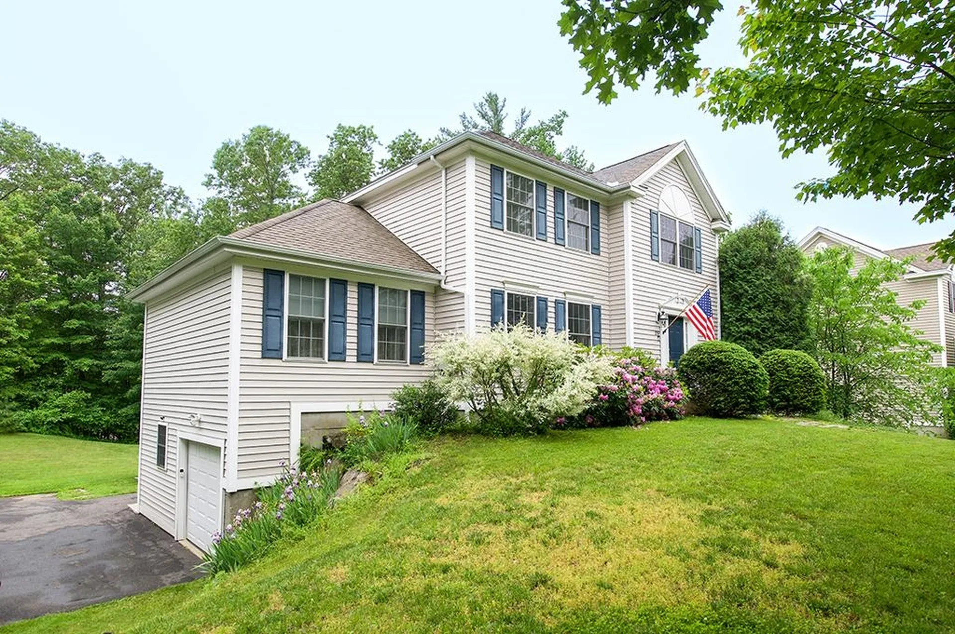 25 Pond Road Raymond NH 03077
