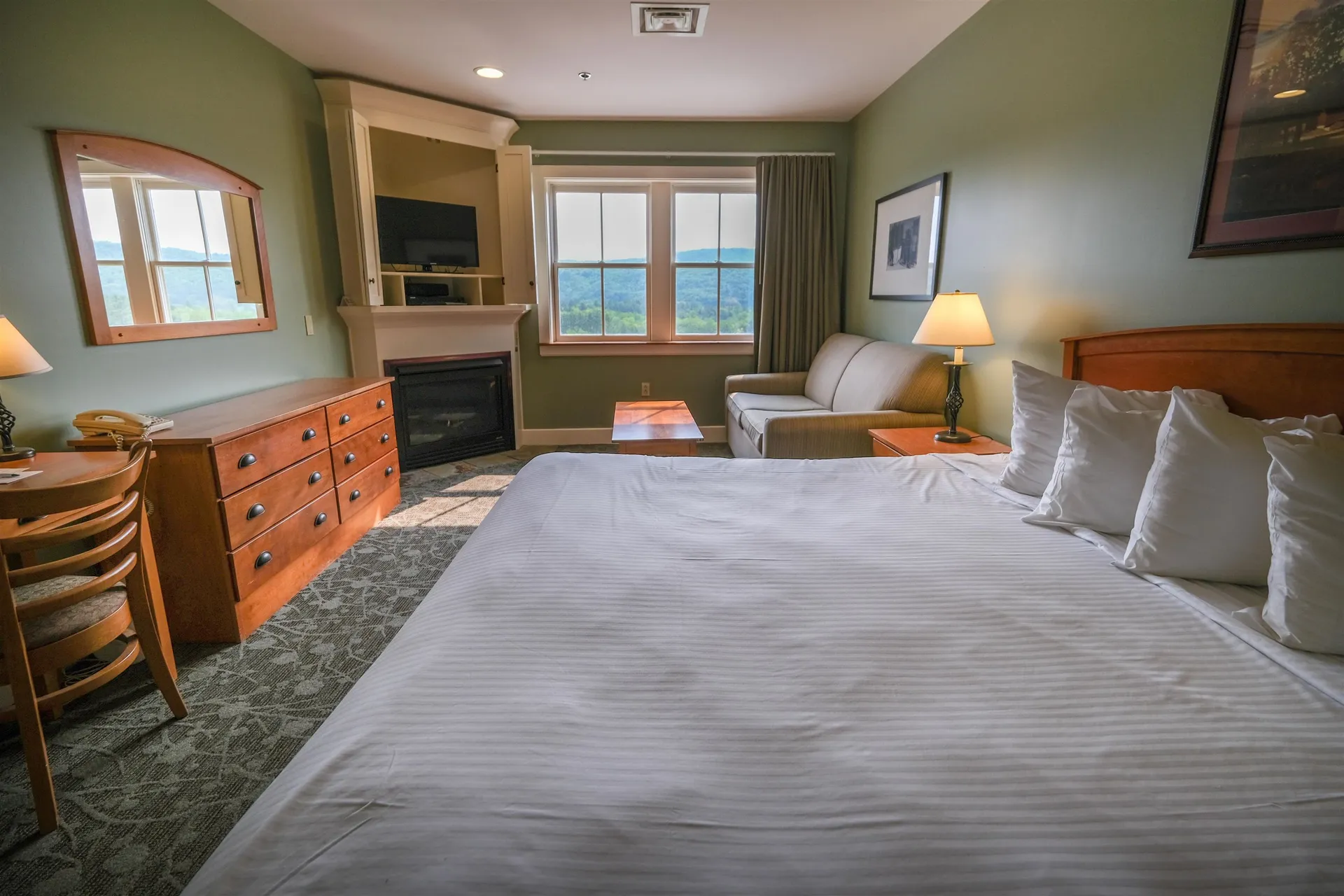 342/344 Jackson Gore Inn Ludlow VT 05149