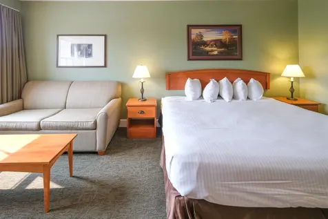 342/344 Jackson Gore Inn Ludlow VT 05149