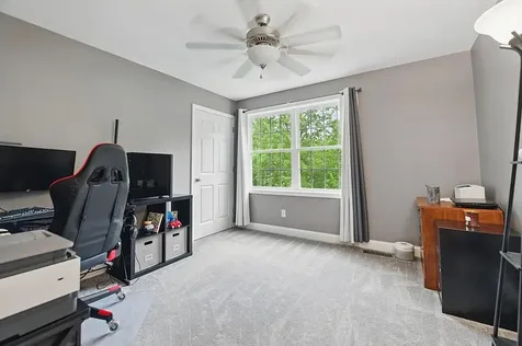 25 Pond Road Raymond NH 03077