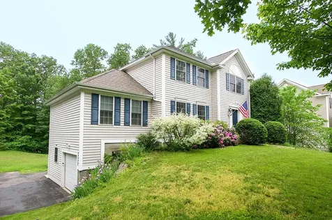 25 Pond Road Raymond NH 03077