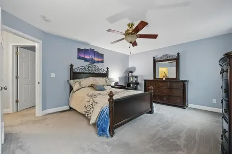 25 Pond Road Raymond NH 03077