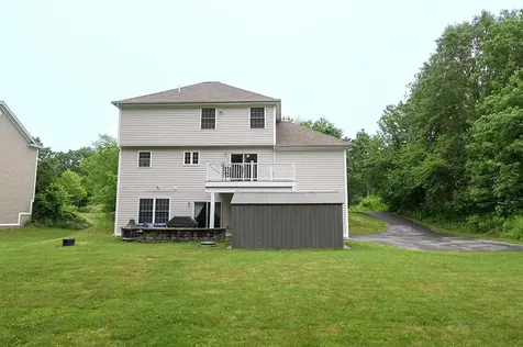 25 Pond Road Raymond NH 03077