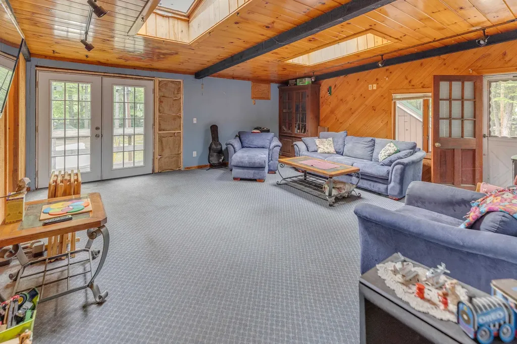 84 Anchorage Road New Hampton NH 03256