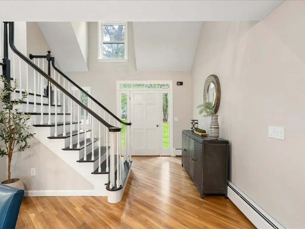 71 Marblehead Road Windham NH 03087