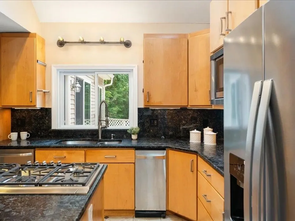 71 Marblehead Road Windham NH 03087