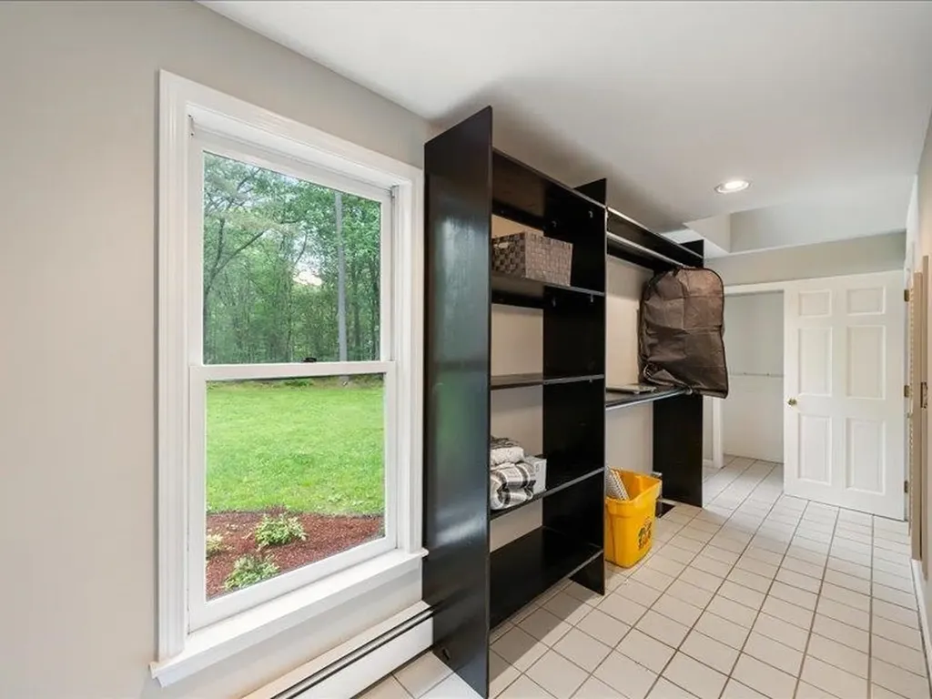 71 Marblehead Road Windham NH 03087