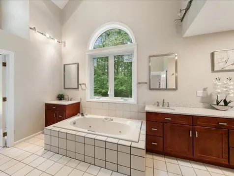 71 Marblehead Road Windham NH 03087