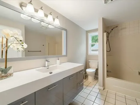 71 Marblehead Road Windham NH 03087