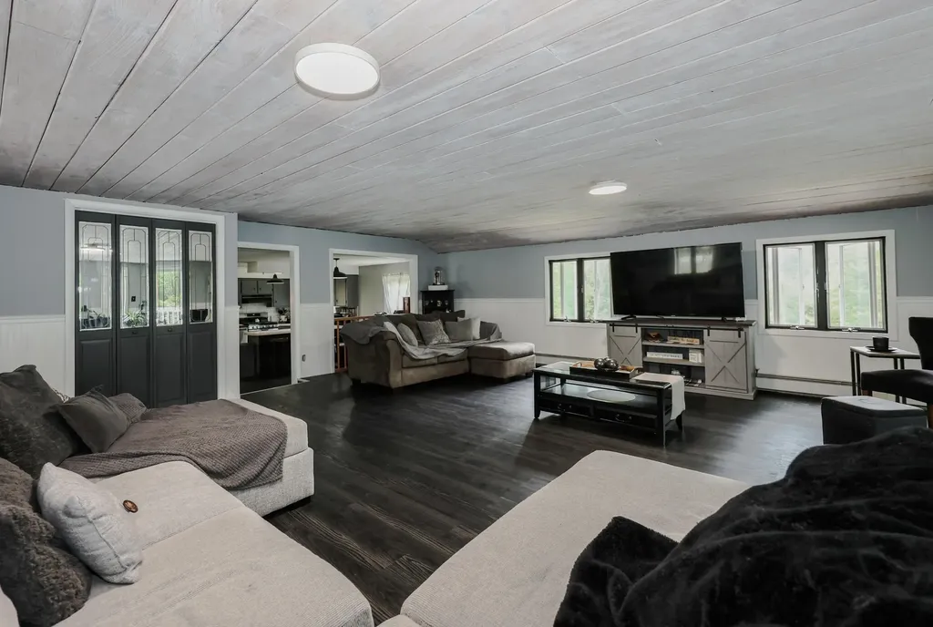 165 Concord Stage Road Dunbarton NH 03046