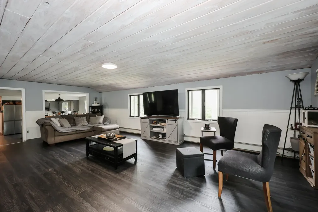 165 Concord Stage Road Dunbarton NH 03046