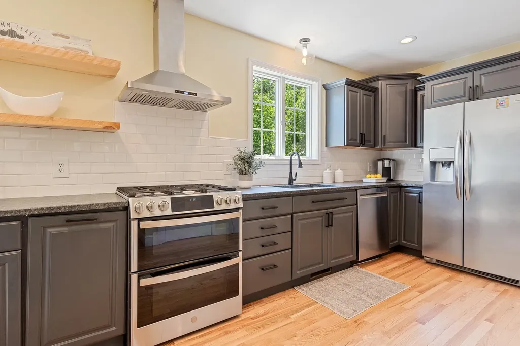 91 Seaverns Bridge Road Amherst NH 03031