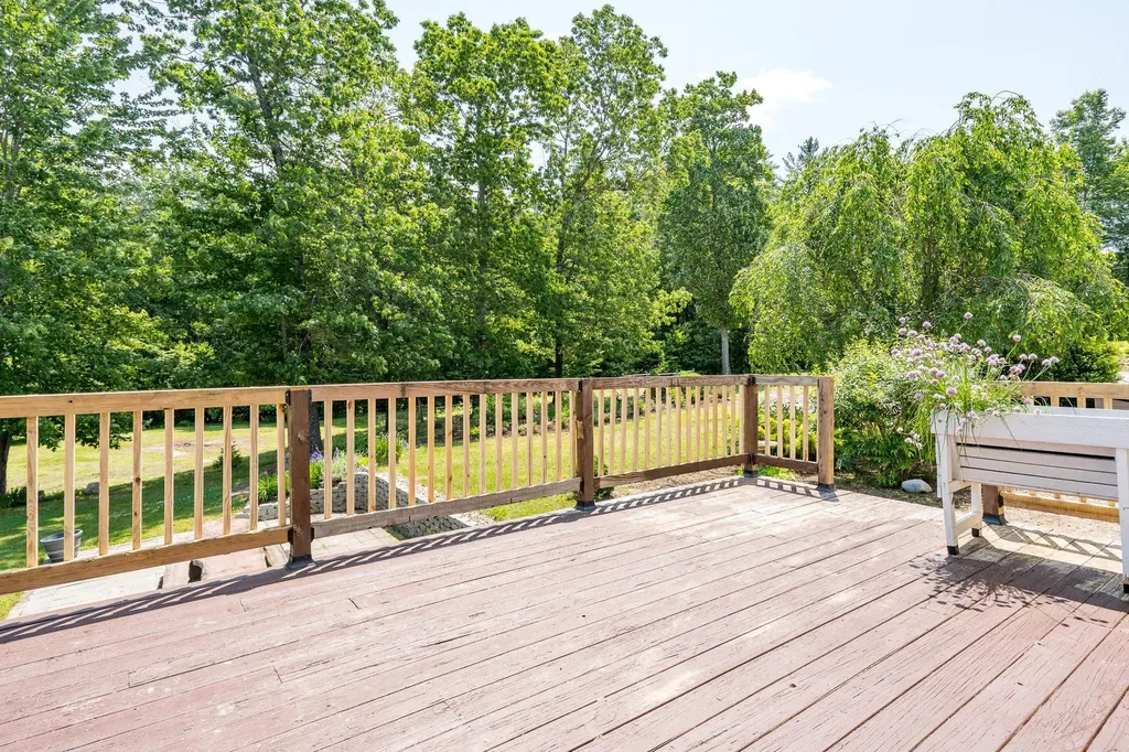 91 Seaverns Bridge Road Amherst NH 03031