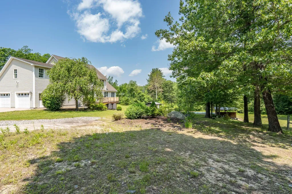 91 Seaverns Bridge Road Amherst NH 03031