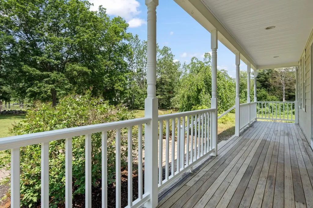 91 Seaverns Bridge Road Amherst NH 03031