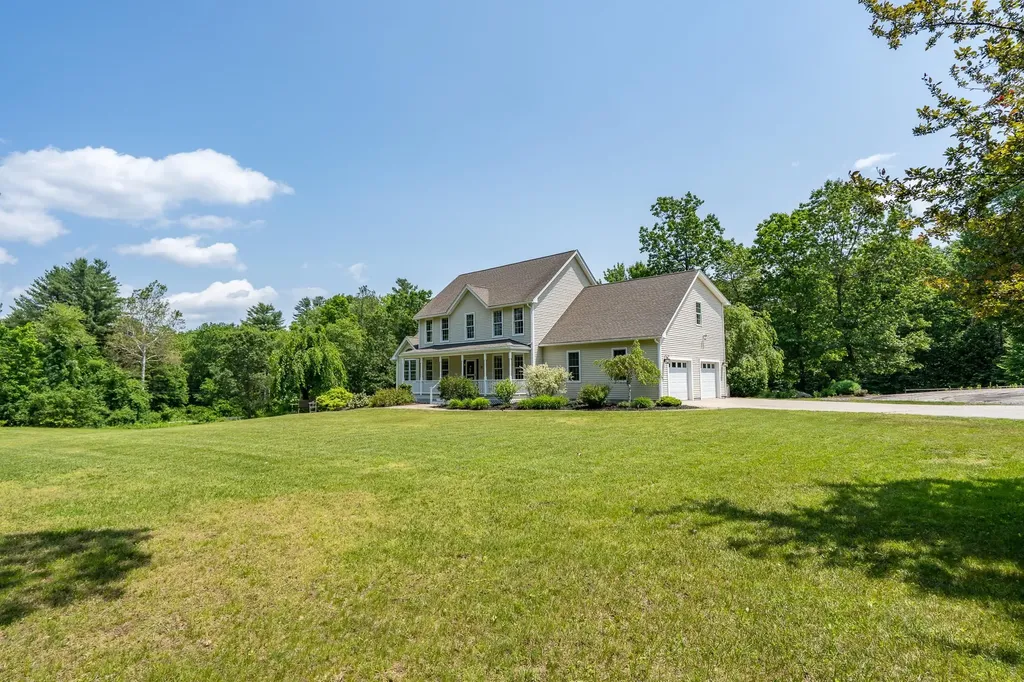 91 Seaverns Bridge Road Amherst NH 03031