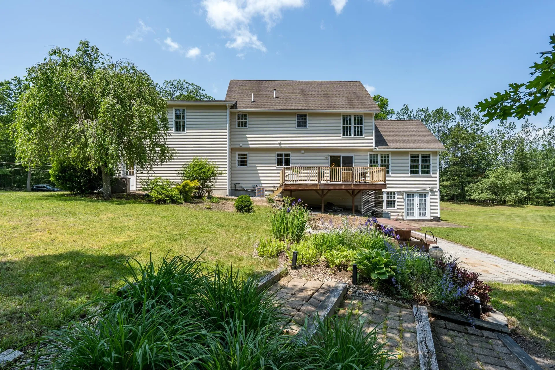 91 Seaverns Bridge Road Amherst NH 03031