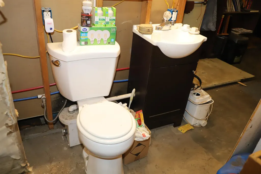 350 Glen Road Newport City VT 05855