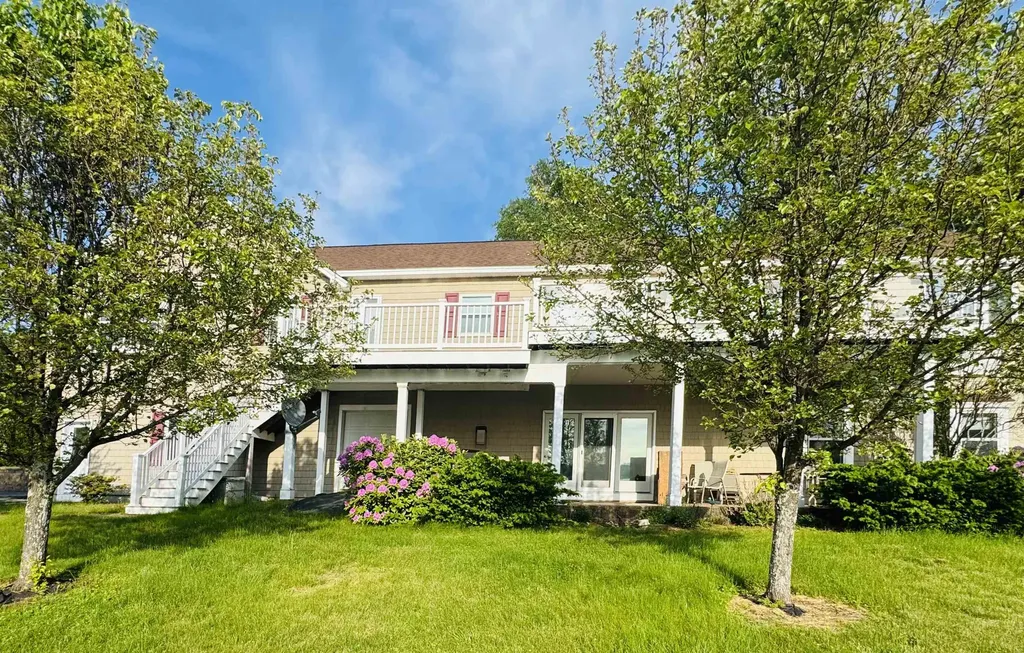 1 Jenny Dickey Hill Road Derry NH 03038