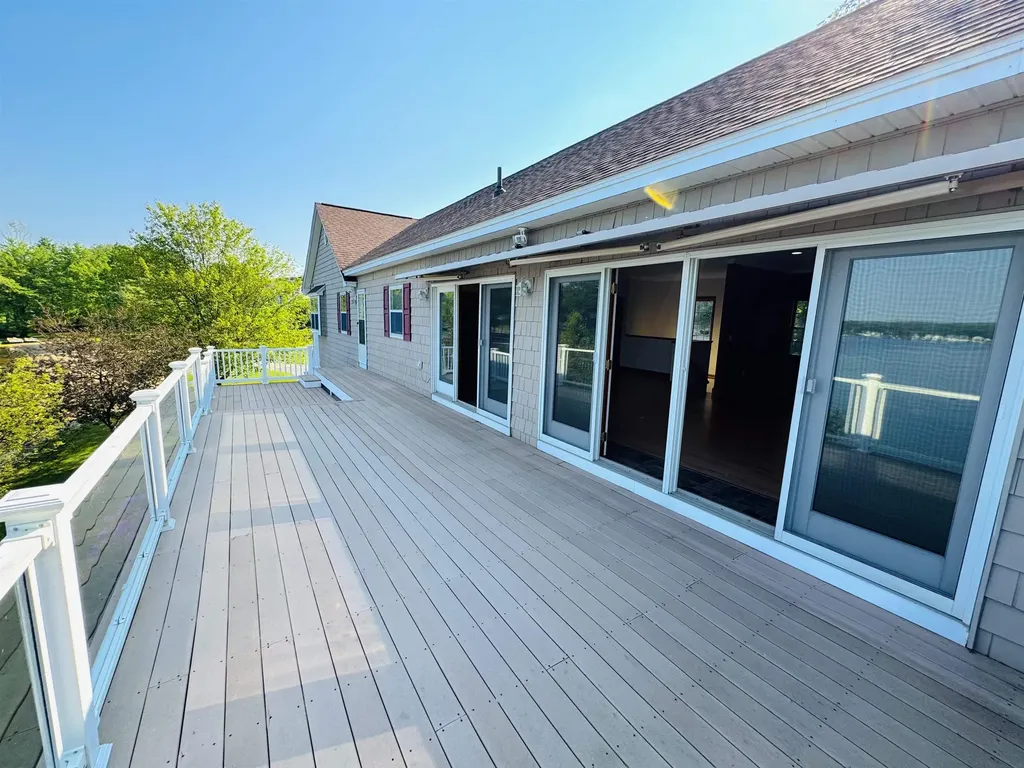 1 Jenny Dickey Hill Road Derry NH 03038