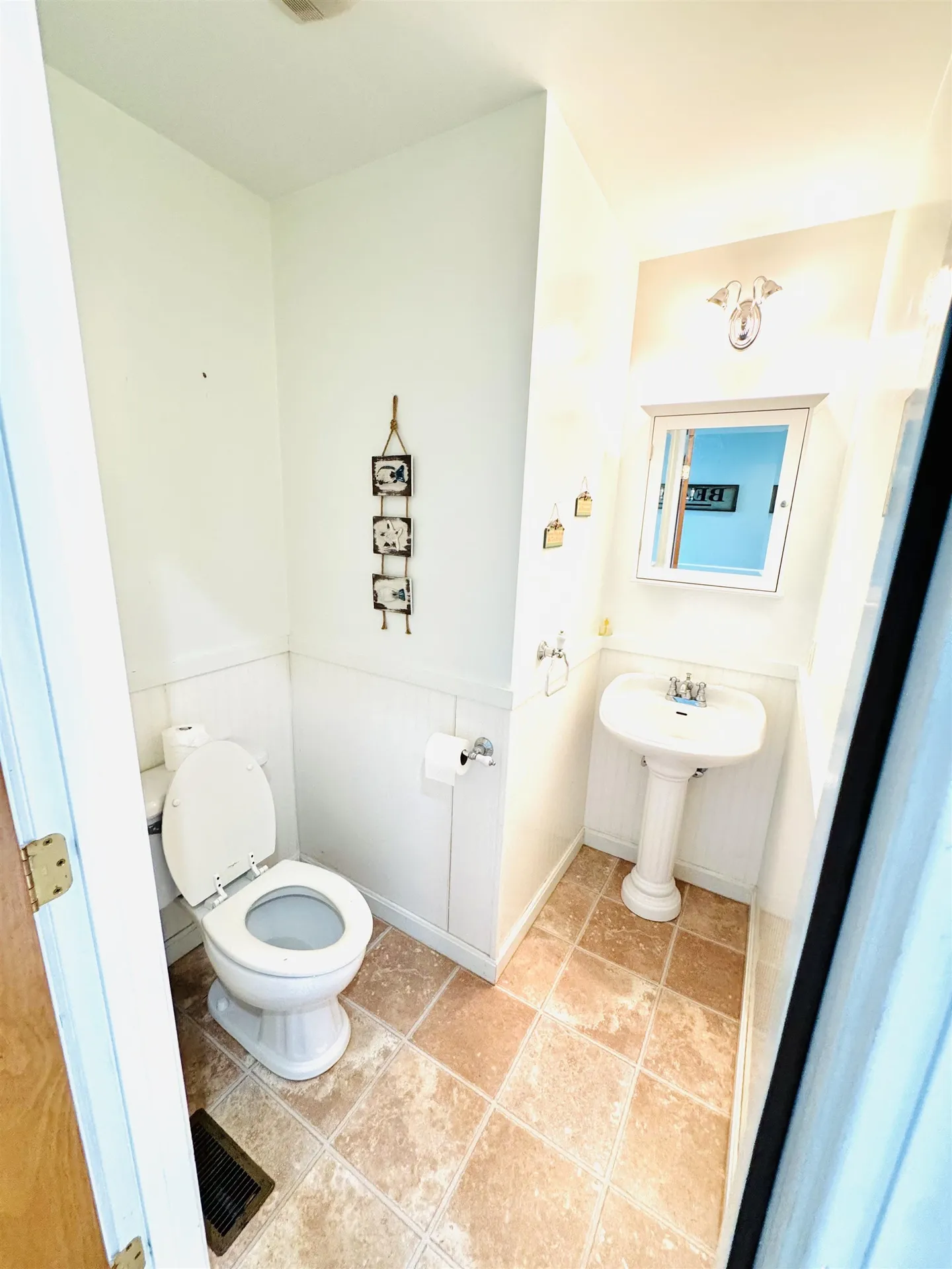 1 Jenny Dickey Hill Road Derry NH 03038