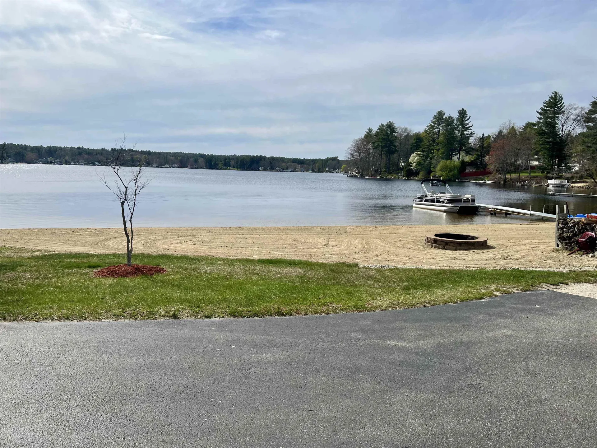 1 Jenny Dickey Hill Road Derry NH 03038