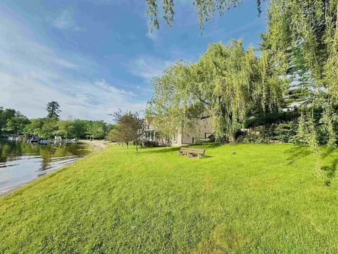 1 Jenny Dickey Hill Road Derry NH 03038