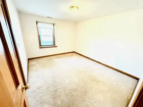 1 Jenny Dickey Hill Road Derry NH 03038