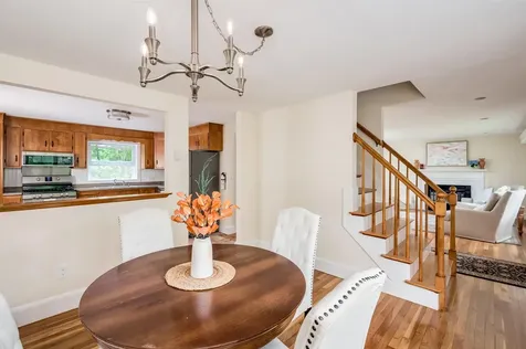 8 Woodridge Road Durham NH 03824