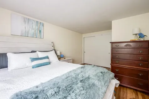 8 Woodridge Road Durham NH 03824
