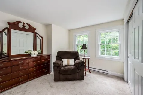 8 Woodridge Road Durham NH 03824