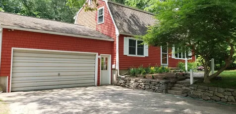 8 Woodridge Road Durham NH 03824