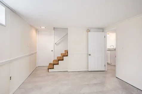 8 Woodridge Road Durham NH 03824