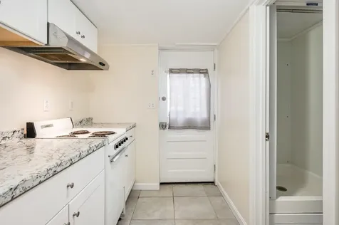 8 Woodridge Road Durham NH 03824