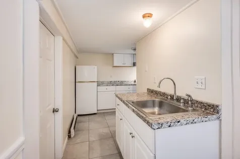 8 Woodridge Road Durham NH 03824
