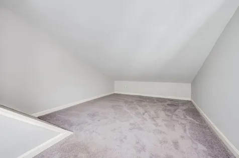 8 Woodridge Road Durham NH 03824