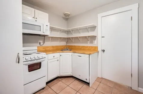 8 Woodridge Road Durham NH 03824