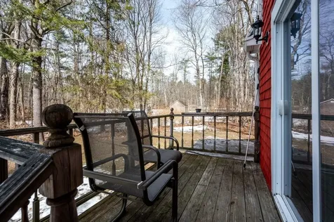 8 Woodridge Road Durham NH 03824