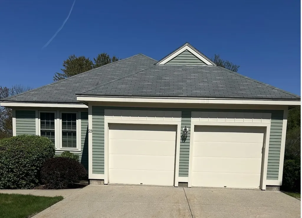 23 Gleneagle Drive Bedford NH 03101
