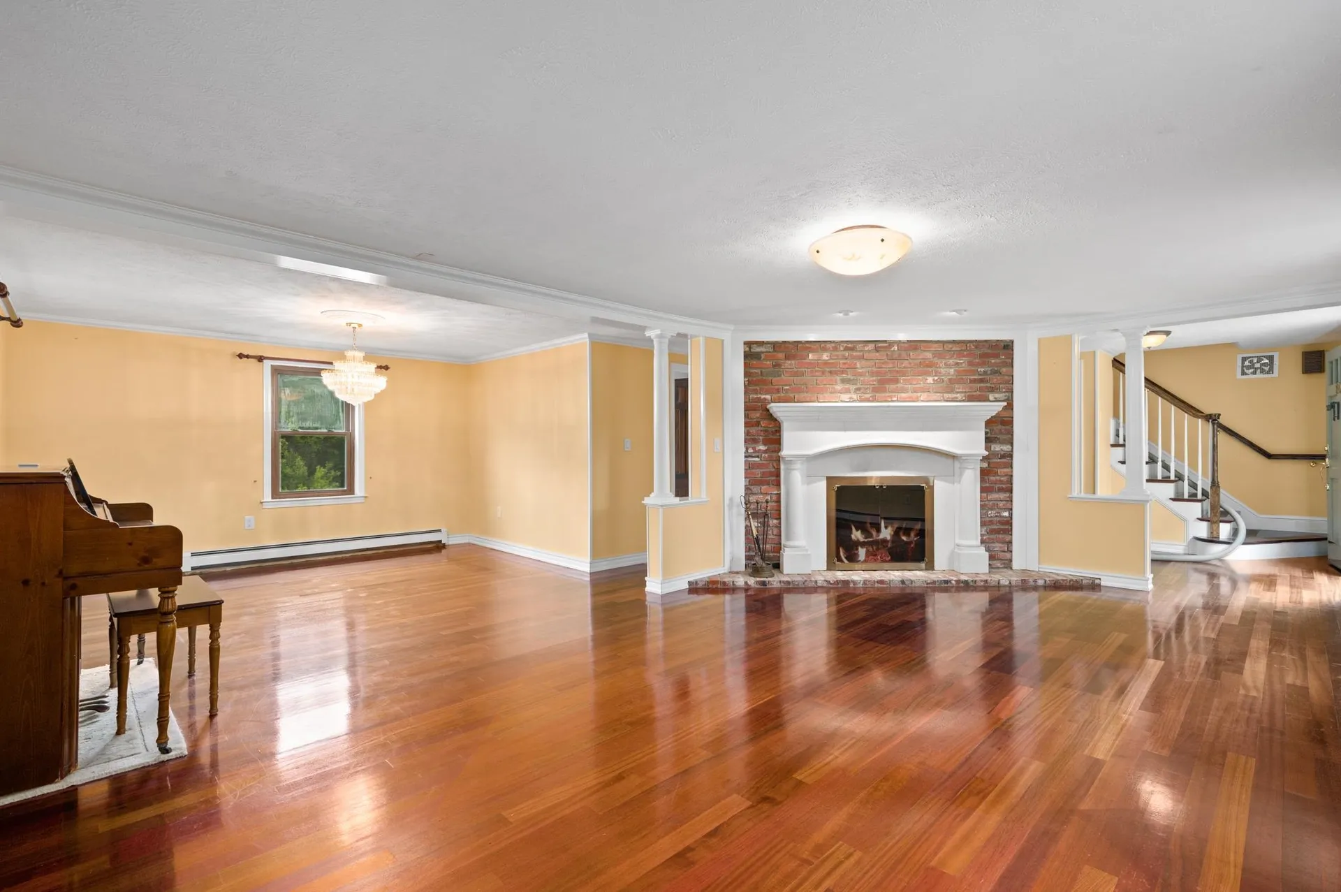 90 Giles Road East Kingston NH 03827